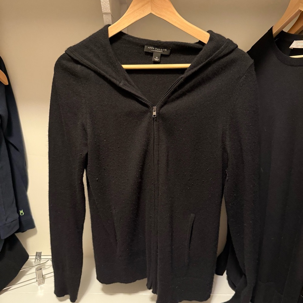 100% Cashmere Ann Taylor Black Zip-Up Hoodie